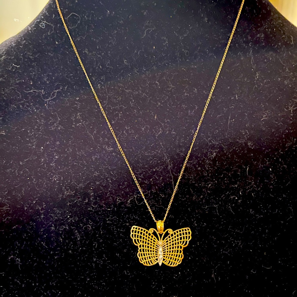 Dainty 10K Gold Butterfly Pendant Necklace